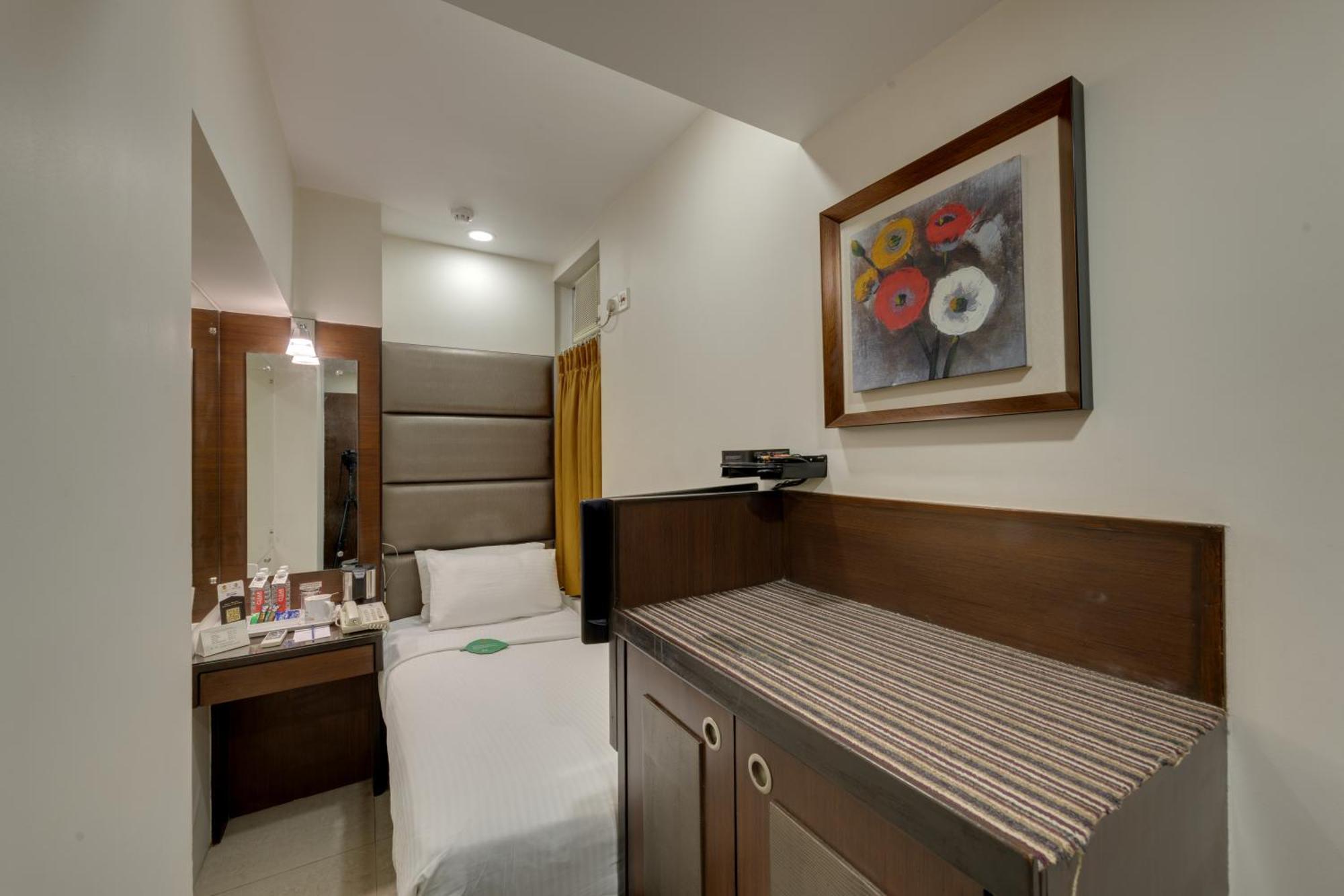 Hotel Suba Galaxy Mumbai Exterior photo