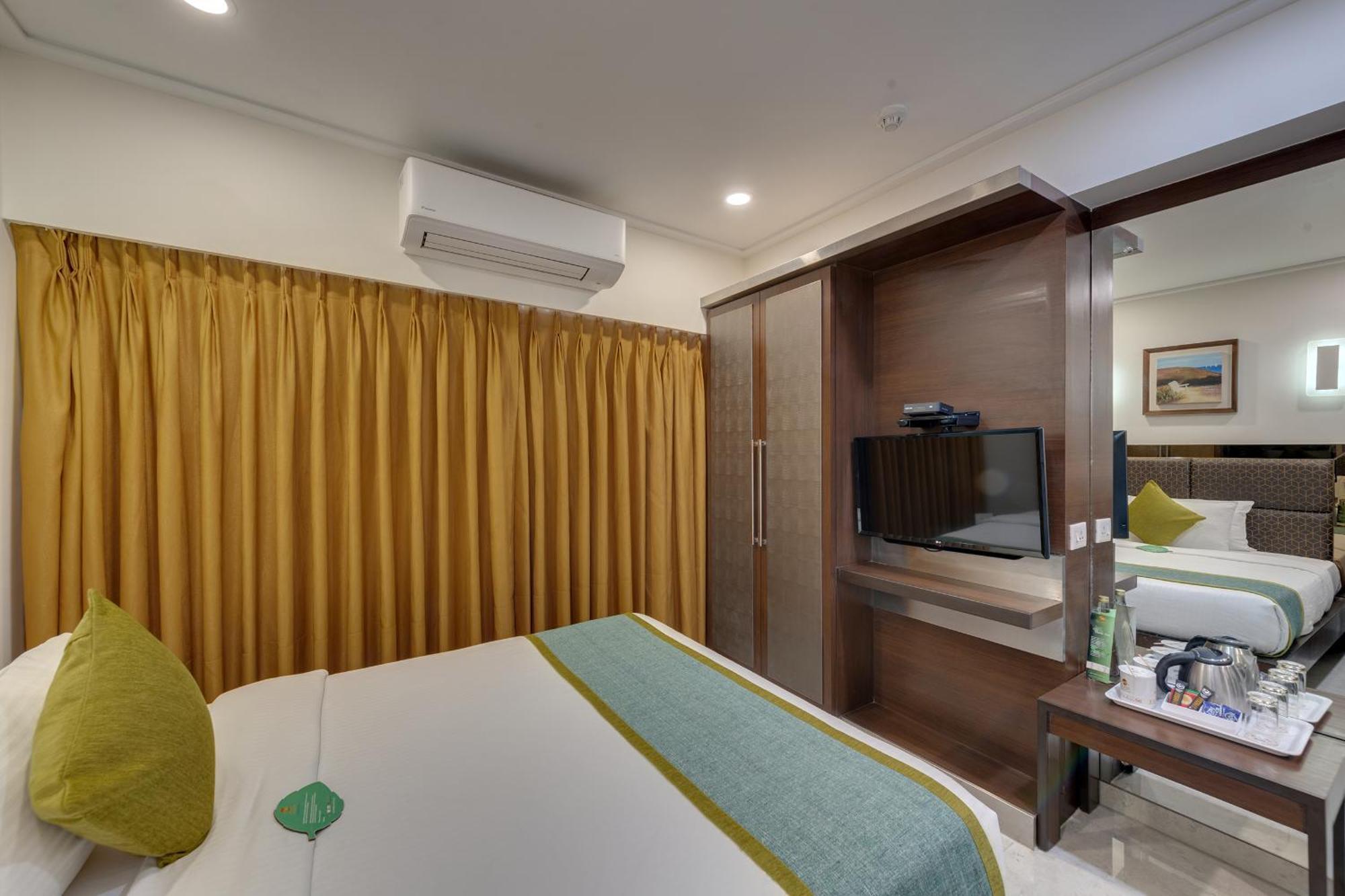 Hotel Suba Galaxy Mumbai Exterior photo
